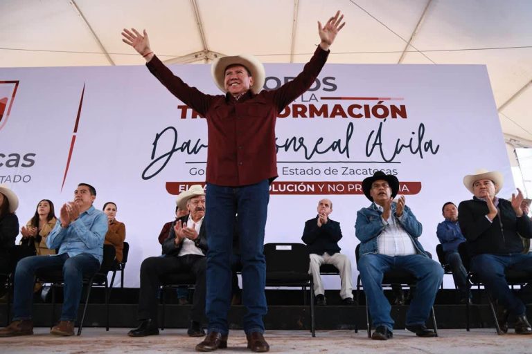 FONDO PLATA ZACATECAS PRESENTE EN EL FORO POR LA TRANSFORMACIÓN EN SOMBRERETE ZACATECAS.